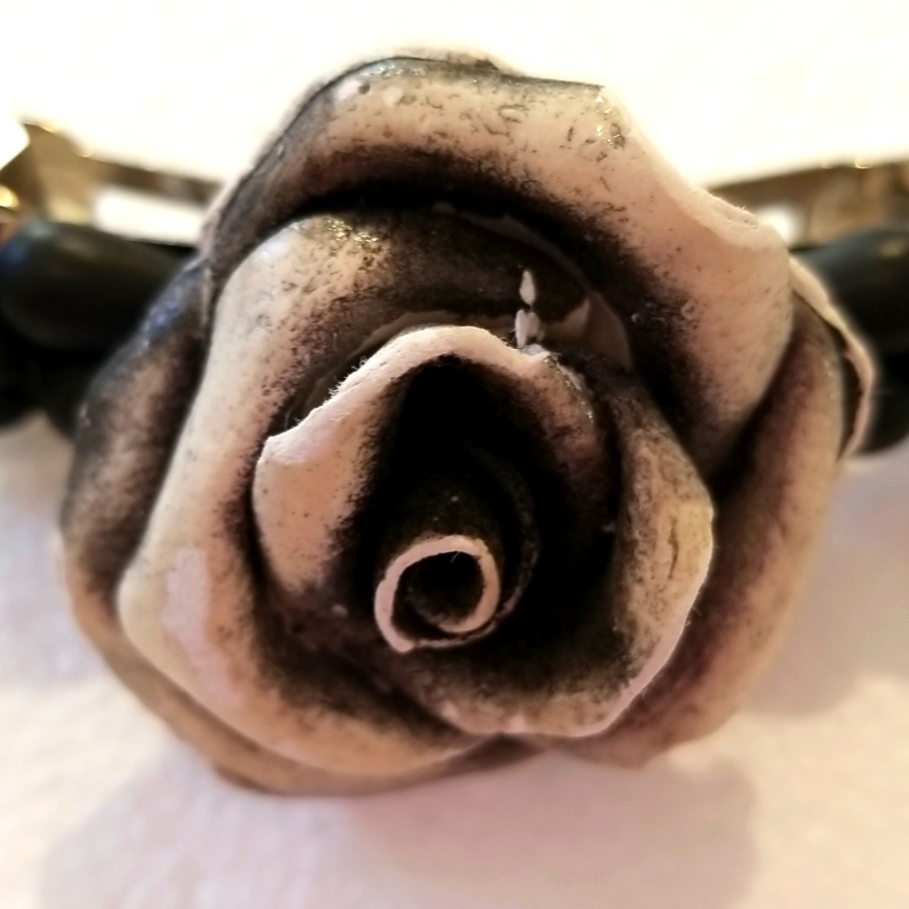 Woman's Hair Barrette - Picture 2 of 5
